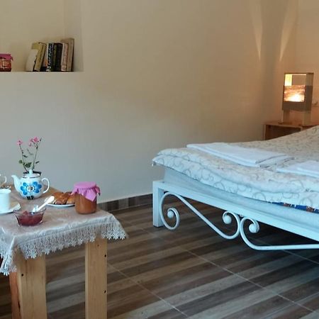 Arami Guest House Dilijan Eksteriør bilde
